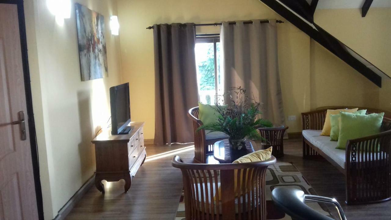 Shay Lyah Self Catering Leilighet Victoria Eksteriør bilde